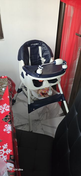 Vand scaun de luat masa  copil mic