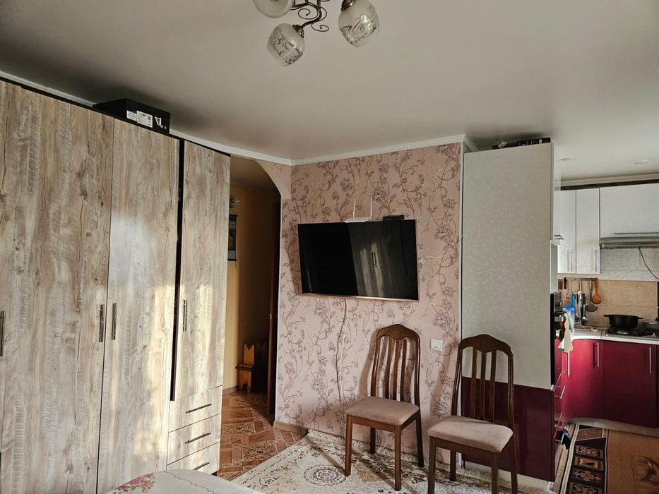 Продам 2 комн .КВ в районе Северного.