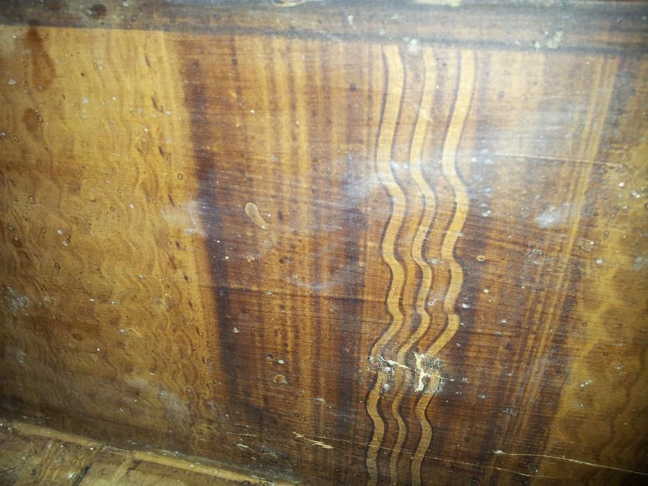 Set mobila veche, masa cu sertar si doua scaune finisaj deosebit+BONUS