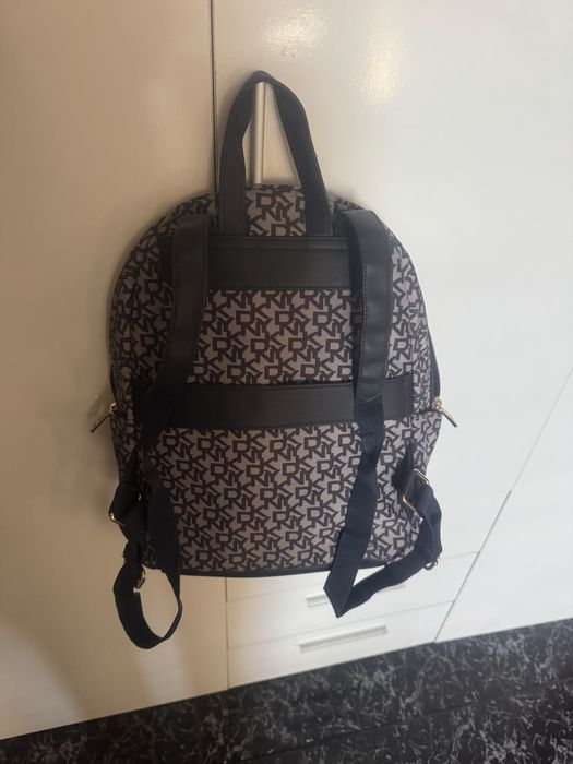 Оригинална раница DKNY