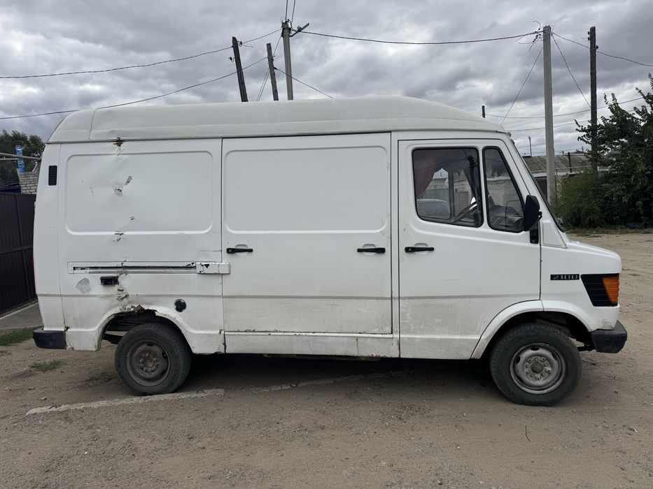 Продам мерседес 210D