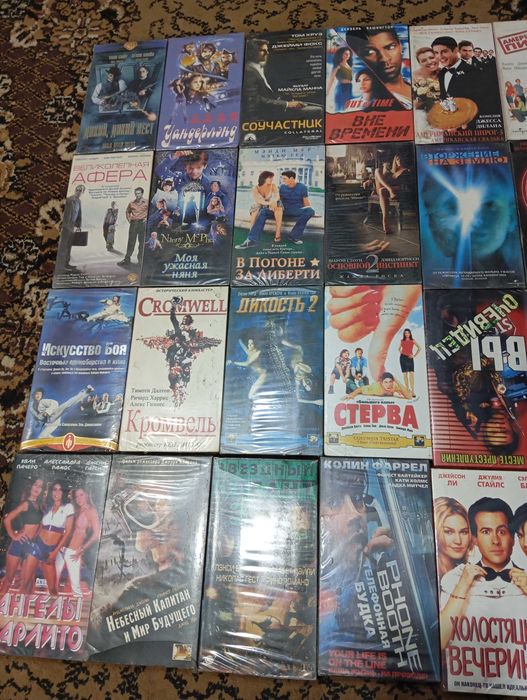 Продам новые видео кассеты с фильмами.