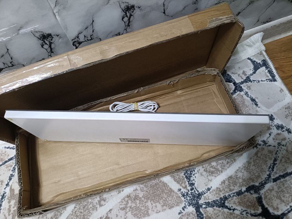 Tastatură medicinală igienică  Tactys slim 811 FR cu ecran tactil extra plat
