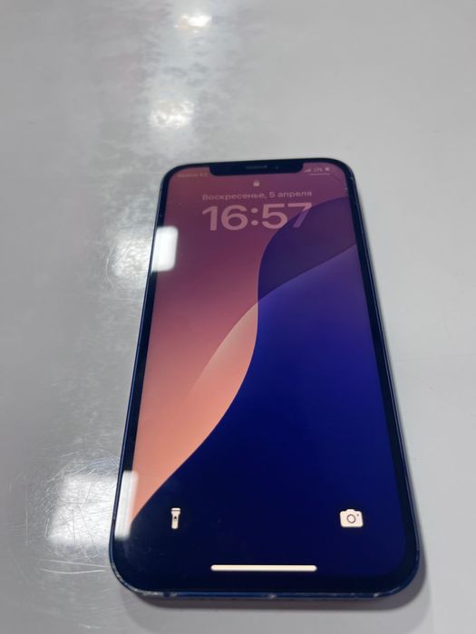 Продам Айфон 12