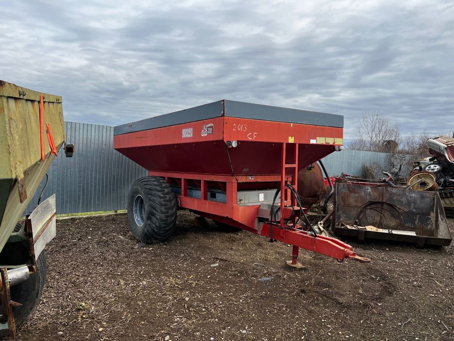 Mașina împrăștiat calcar MEA