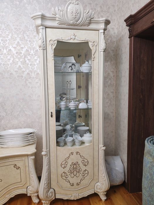 Продаётся б/у сервант стойка и ТВ тумба