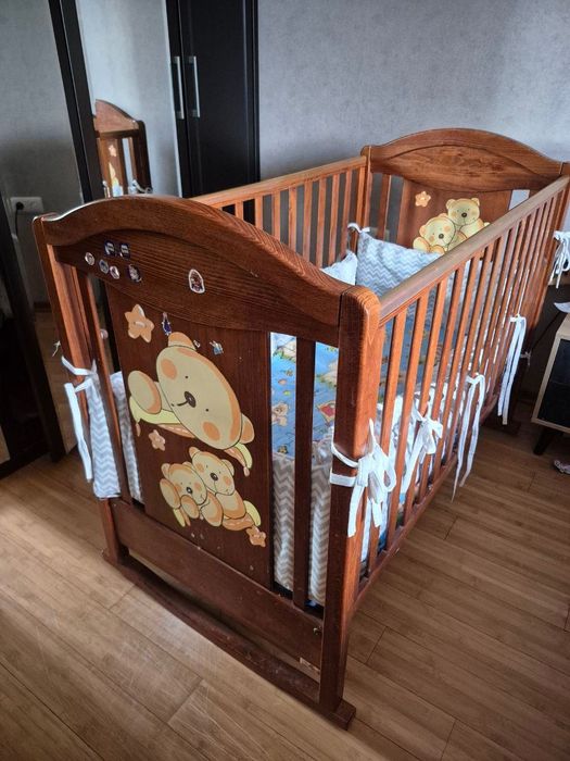 Масивно дървено детско легло/ креватче/кошара марка Pierro Kids.