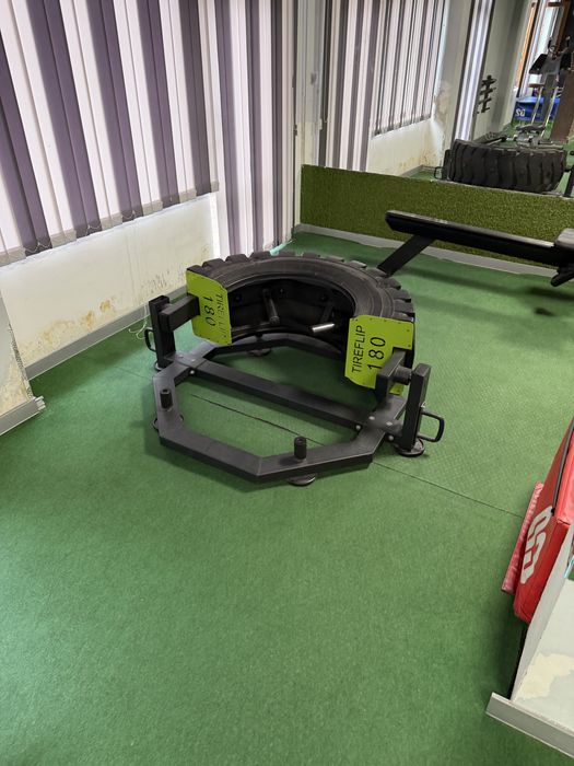 Продавам цялостно оборудване TECHNOGYM