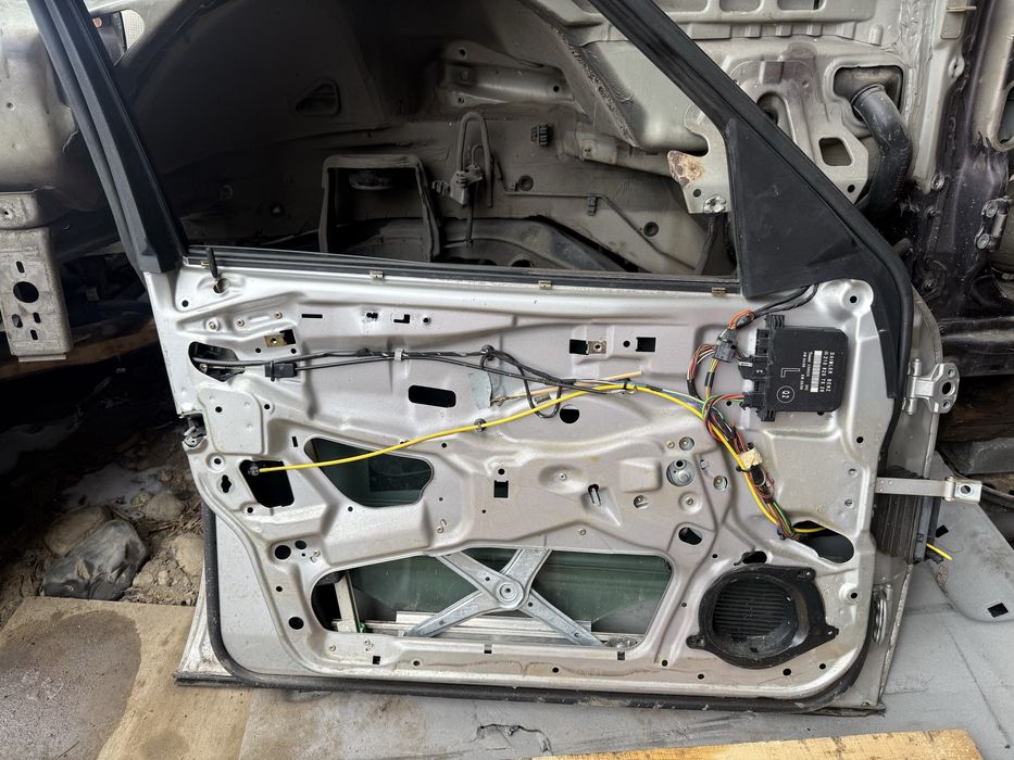 W124 на разборе с Японии