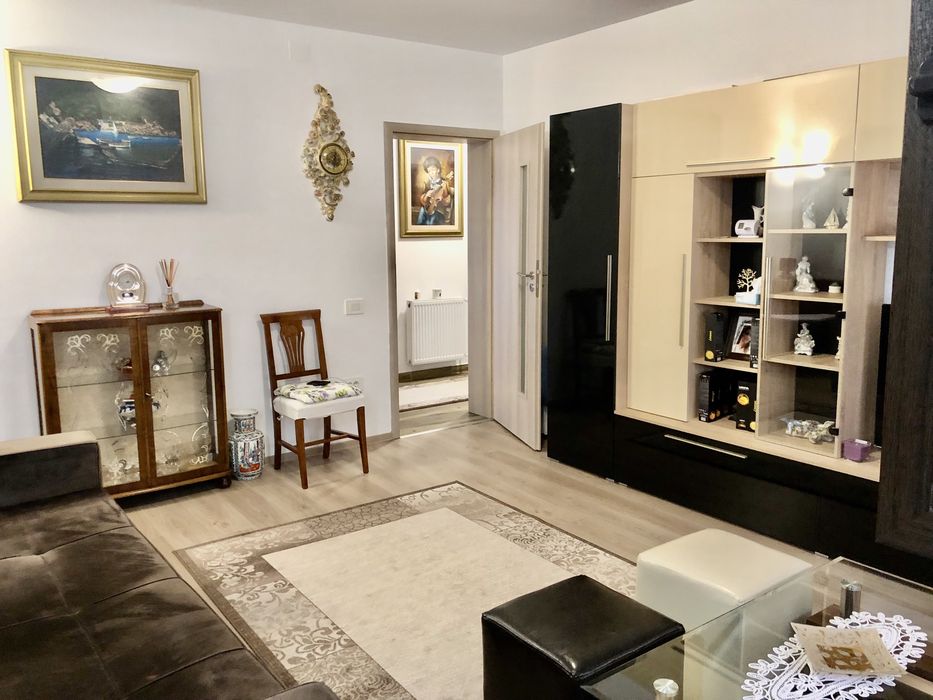 Apartament 3 camere cu gradina de 37 mp in Ghimbav