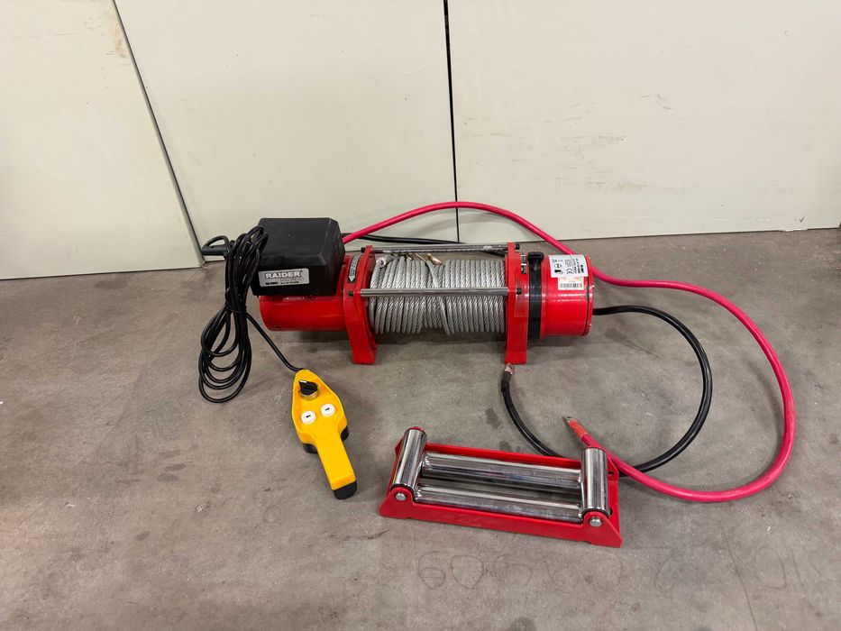 121608	Автолебедка 12V 3628kg с въже 29m RD-EW07