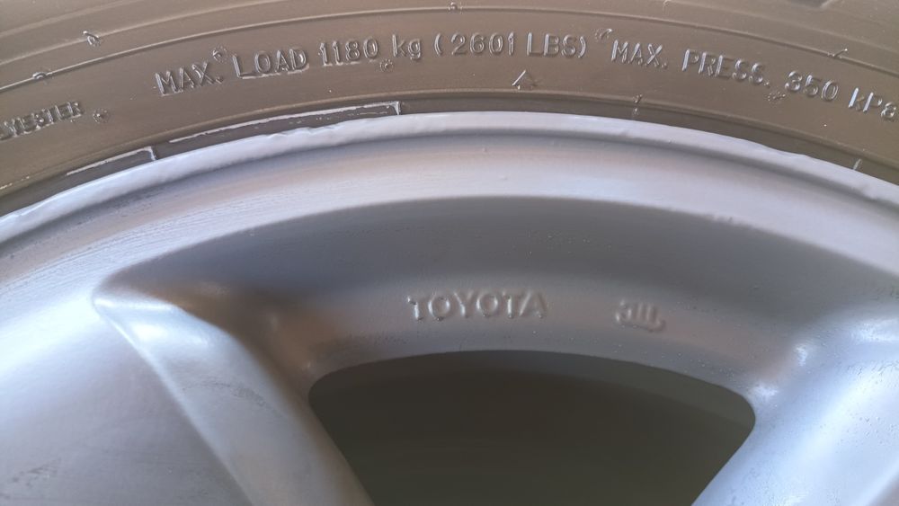 Диски 6X139.7R16 резина DUNLOP