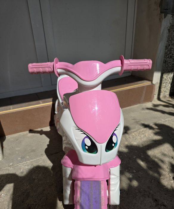 Розов мотор за баланс с бандаж на гумите и дръжка, 72х52х35см