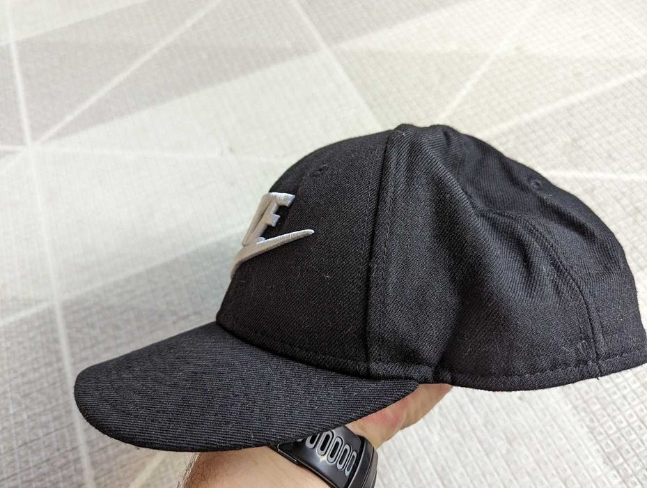 Oригинална шапка Nike нова! 100% вълна!