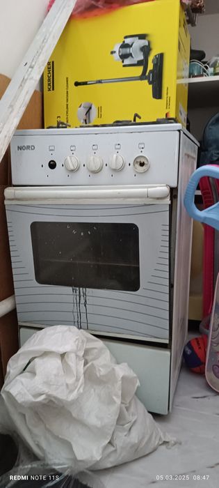 Продам газовую плиту