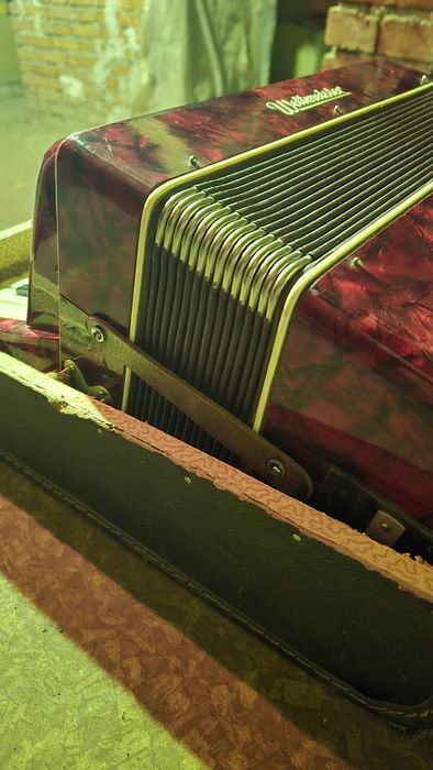 Weltmeister 24 басов