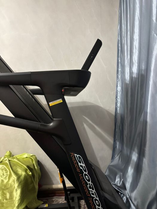 Продам спортивную беговую дорожку