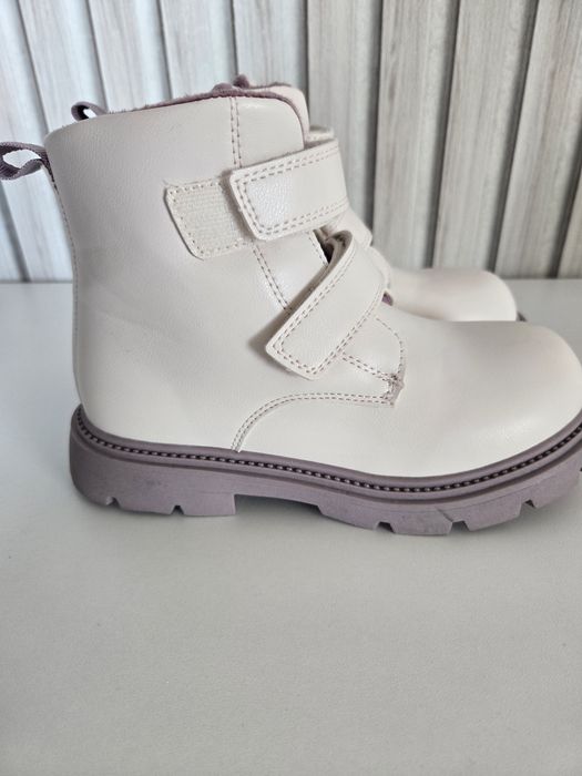 Продам новые ботинки