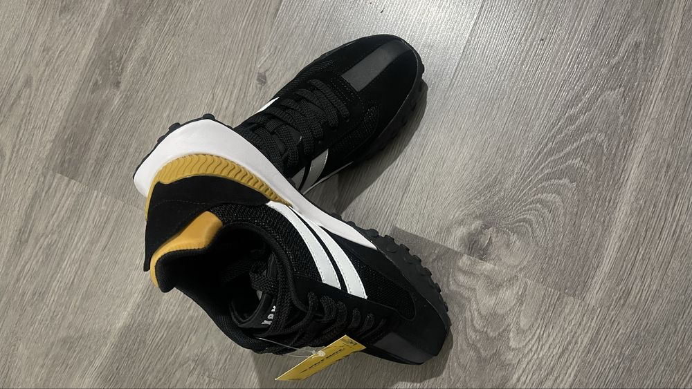 Кроссовки 40 размер