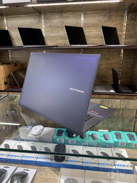ASUS Vivobook 18.0