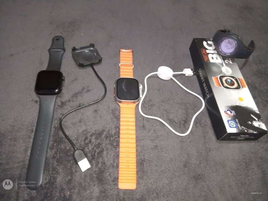 Vând 3 ceasuri smartwatchuri