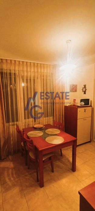 Двустаен апартамент с отделна кухня в Равда