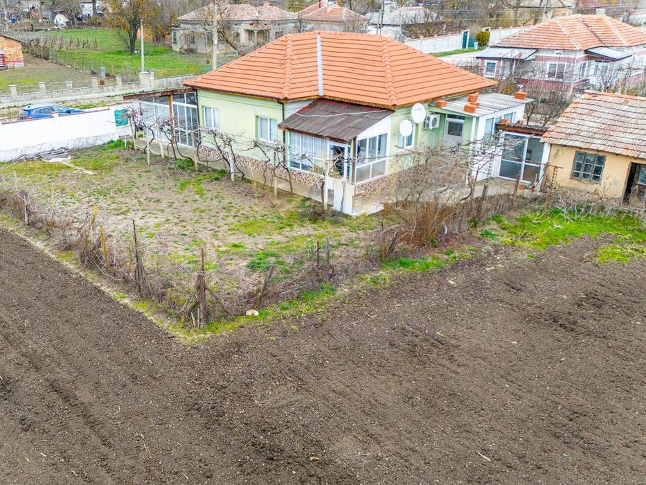 Къща в Добрич, област-с.Дропла площ 85 цена 89000