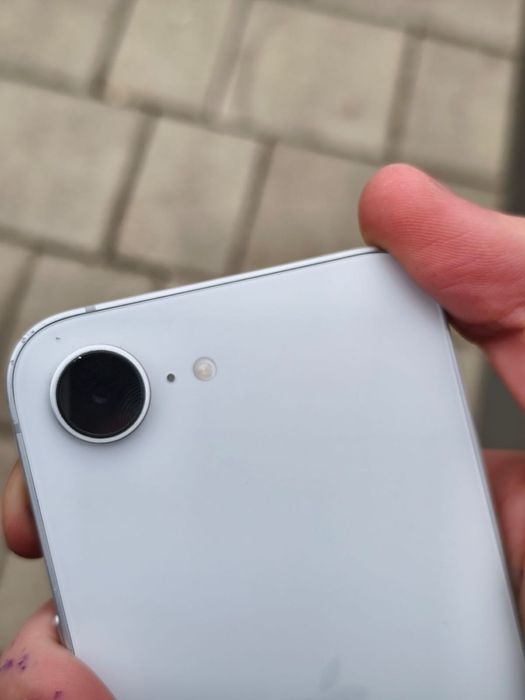 Iphone 16e обмен