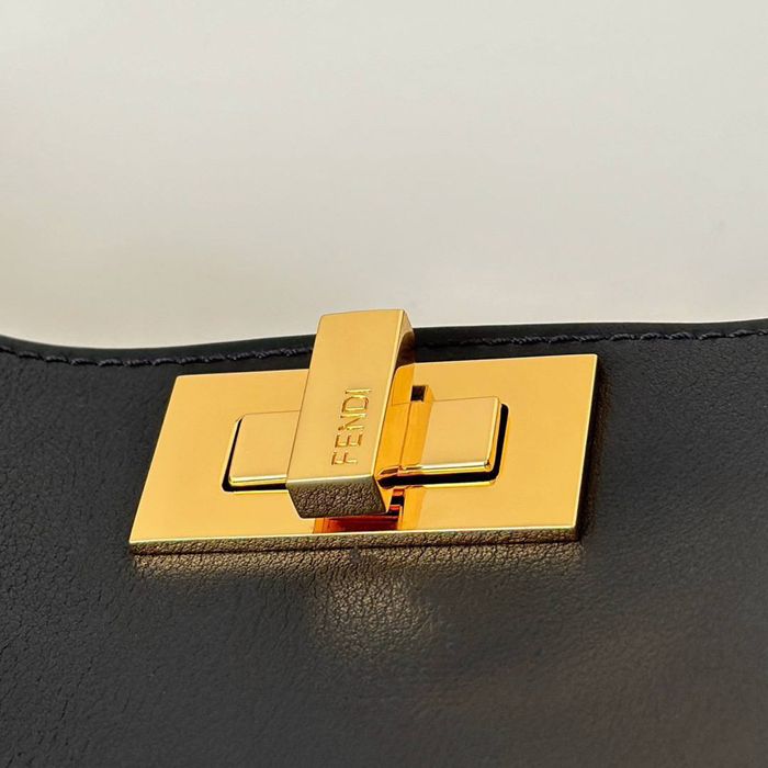 Geanta Fendi Peekaboo