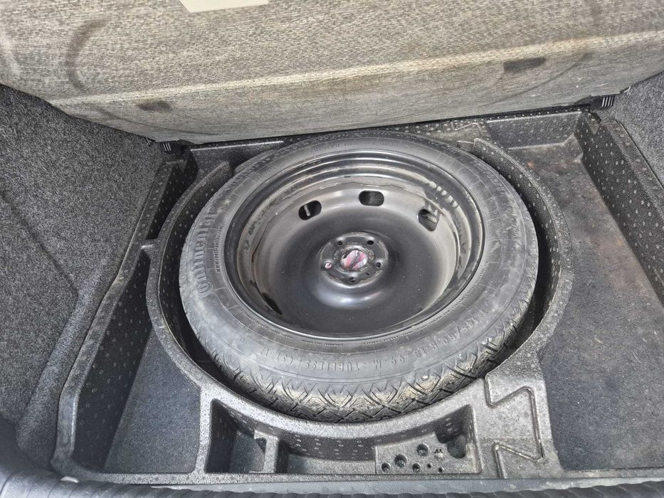 Vând Volkswagen Tiguan 2011