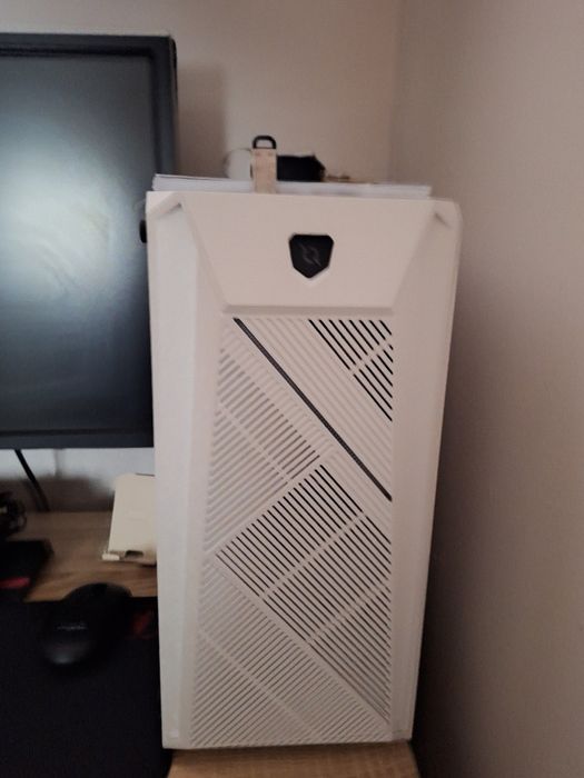 Vând PC complet AQIRYS 16 GB RAM 1TStocare XFX