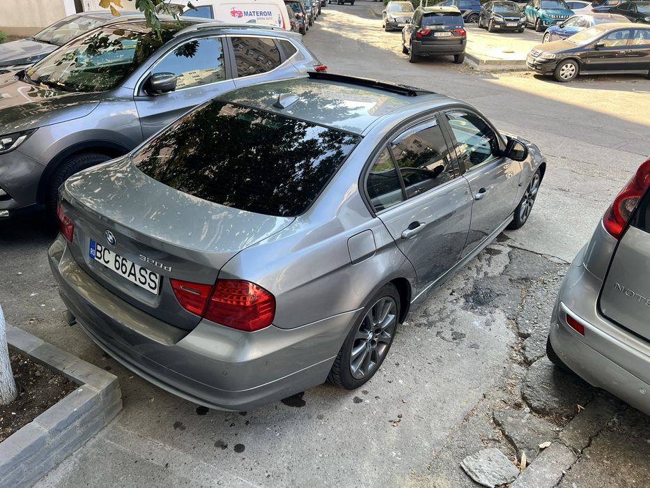 BMW  E90 Seria 3  - 320d