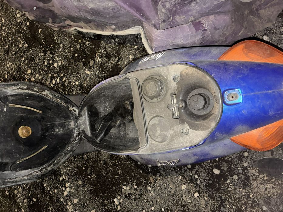 Vând scuter Peugeot