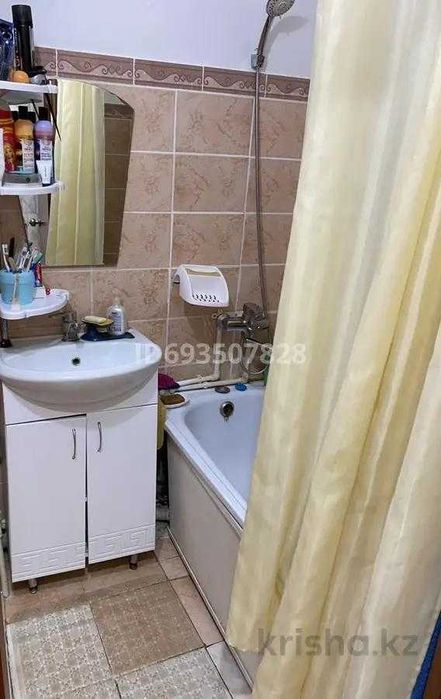 Продам 4 комн 18мкр