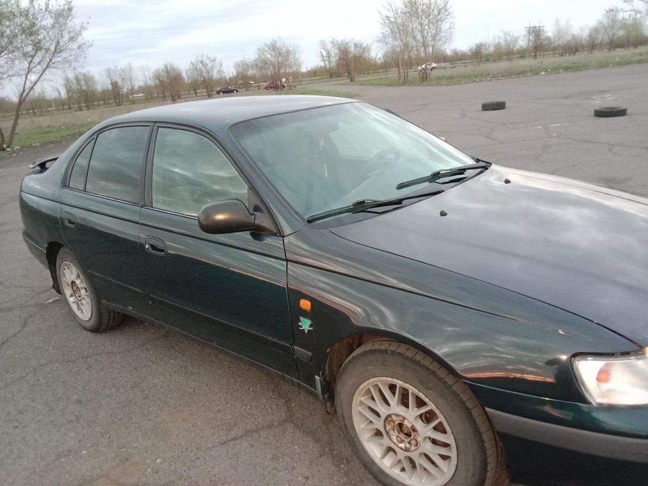 Продам тоета Карина е