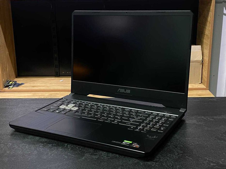 Noutbuk gemen sotilad