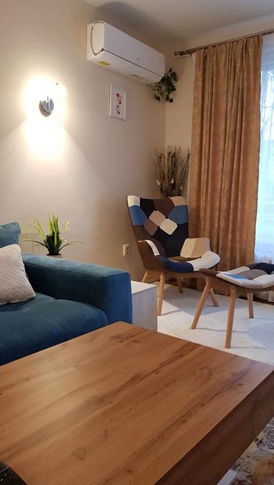 Дава се под наем Четиристаен апартамент в София, Лозенец - 100 кв.м за 1650 € - Снимка #1