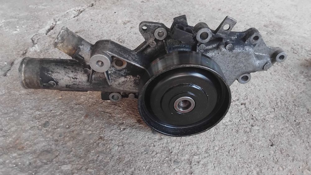 Водна помпа за Mercedes E320 cdi