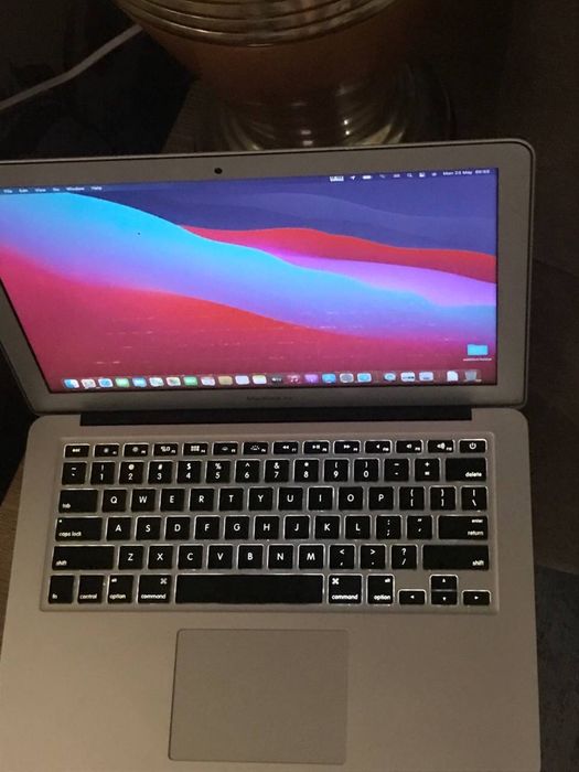 Продается MacBook Air 2017