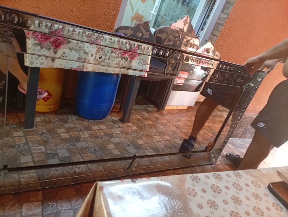 Oglinda venețiană