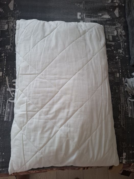 2  подушки  50×70  см,чистые