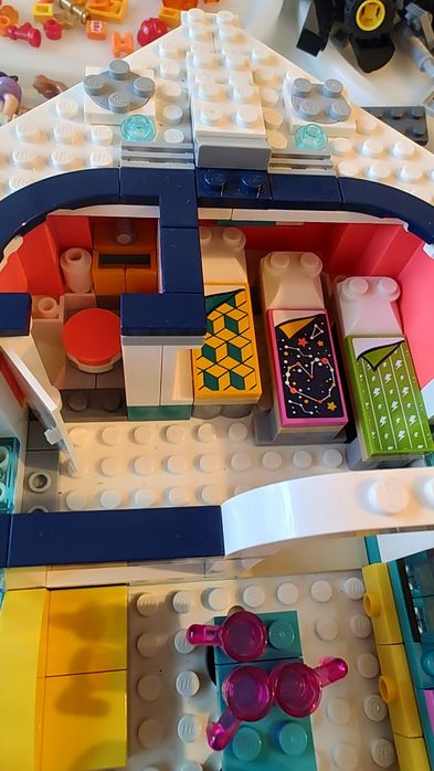 LEGO Friends - Barca pentru misiuni de salvare 41381, 908 piese

 4.90