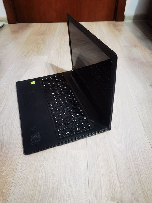 Laptop Lenovo IdeaPad 300