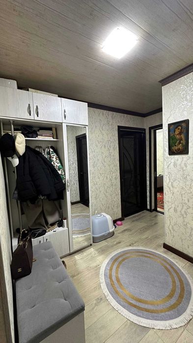 Чиланзар Октепа, 3 комнатная квартира 4-этаж, 4-этажный дом, кирпич.