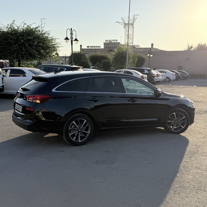 Hyundai i30 (2023) sotiladi