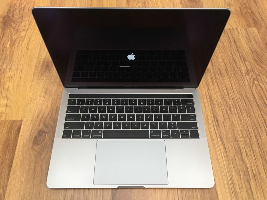 13.3' Core i5 Apple MacBook Pro Mid 2017 TouchBar 16GB RAM/256GB SSD