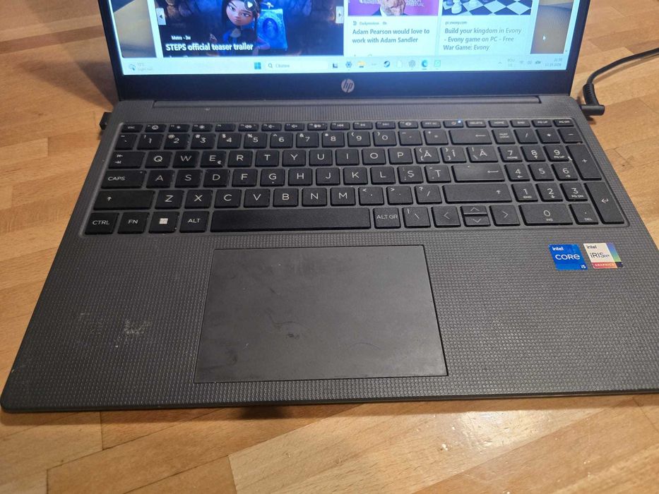 Laptop HP 15, Intel i5 generația 13, 16 GB RAM, SSD 512 GB