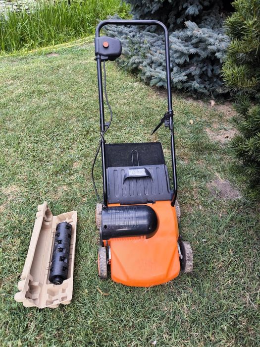 Verticultor și aerator gazon ATIKA VT 32 ,1300 W- Functionala