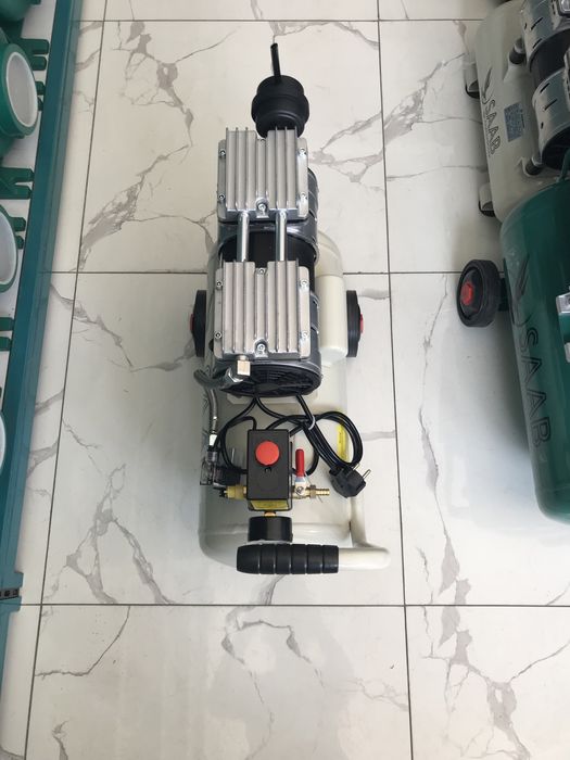 Compesser без шумни 24л