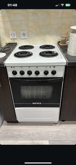 Продам электрическую плиту